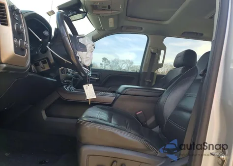 2018 GMC Sierra K2500 Denali z USA, uszkodzony, nr VIN 1GT12UEYXJF209538